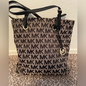 Micheal Kors tote bag